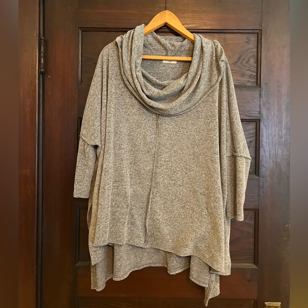 Marbled gray cowl neck sweater